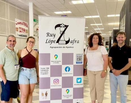 Xàbia y Zafra estrechan lazos culturales a través del Ajedrez Viviente