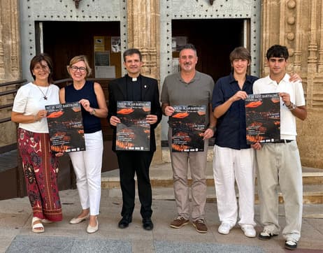 Xàbia volverá a iluminarse con más de 16.000 velas en la Nit de Sant Bartolomé