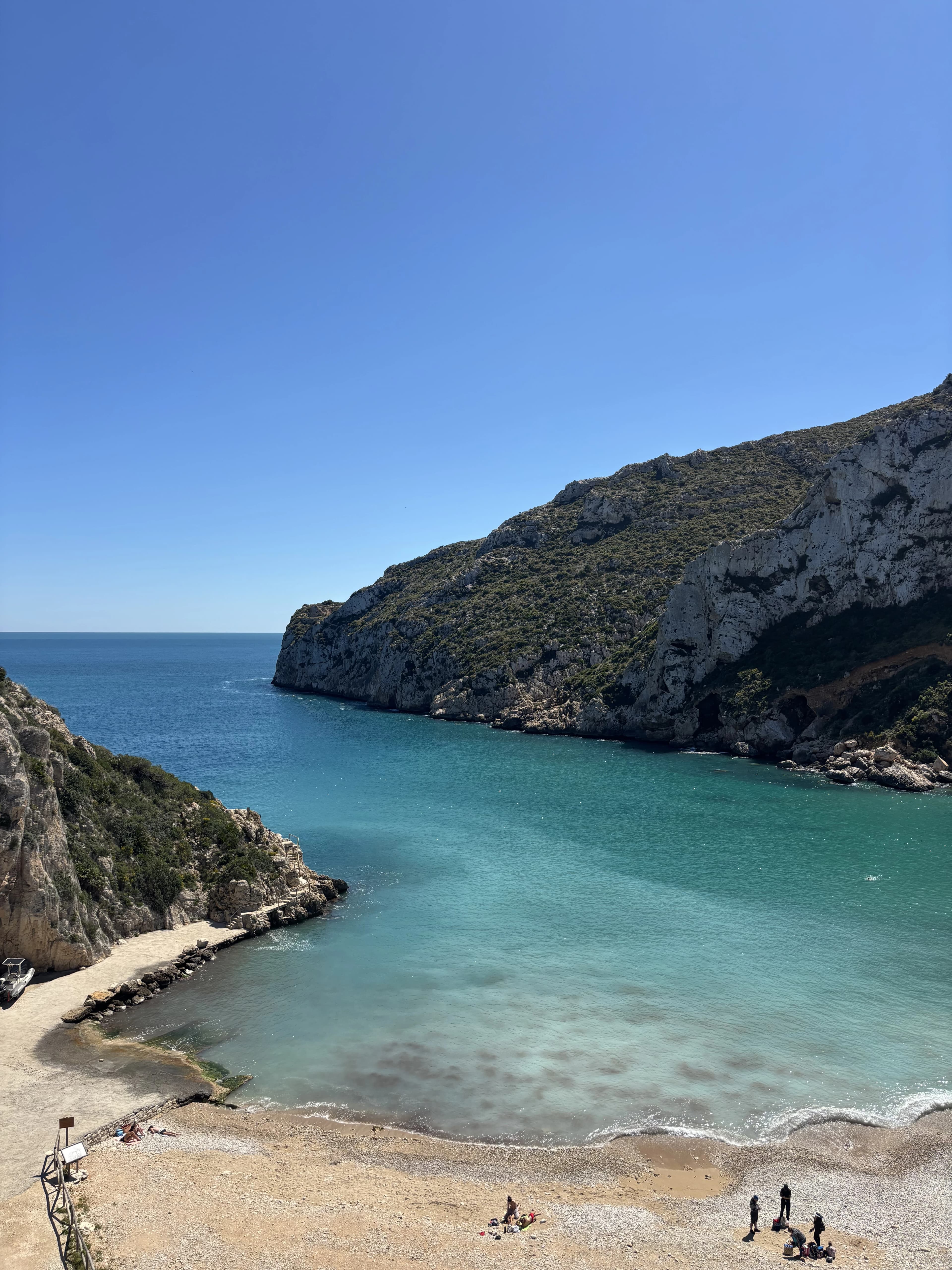 Xàbia planteará limitar el aforo de la Granadella y el Portitxol con reserva de espacio para residentes